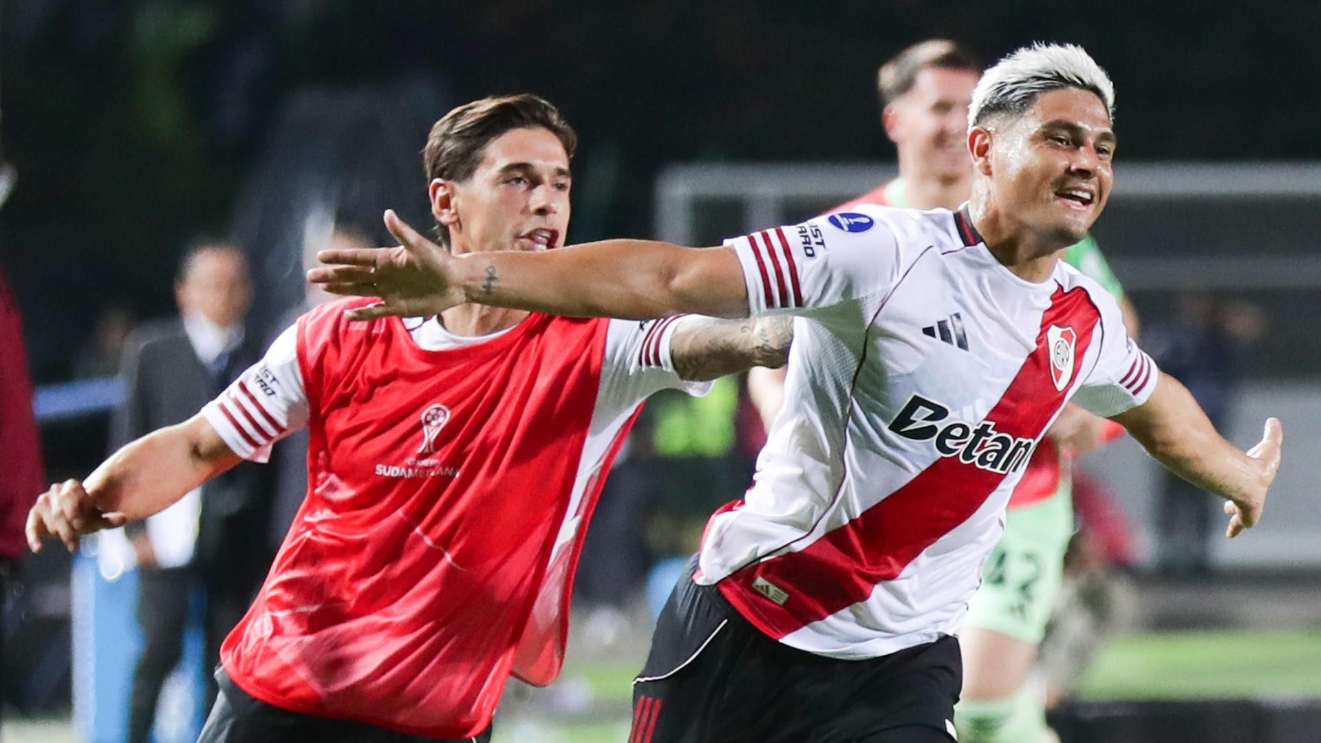 Salas saca a River del apuro