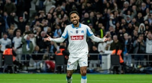 Aubameyang, sancionado por rociar con un extintor a un trabajador del Marsella