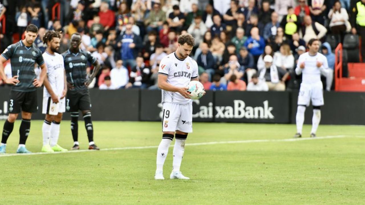 Al Castellón le entra le tiritera