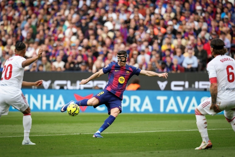 Barcelona need a point against Real Madrid to win La Liga