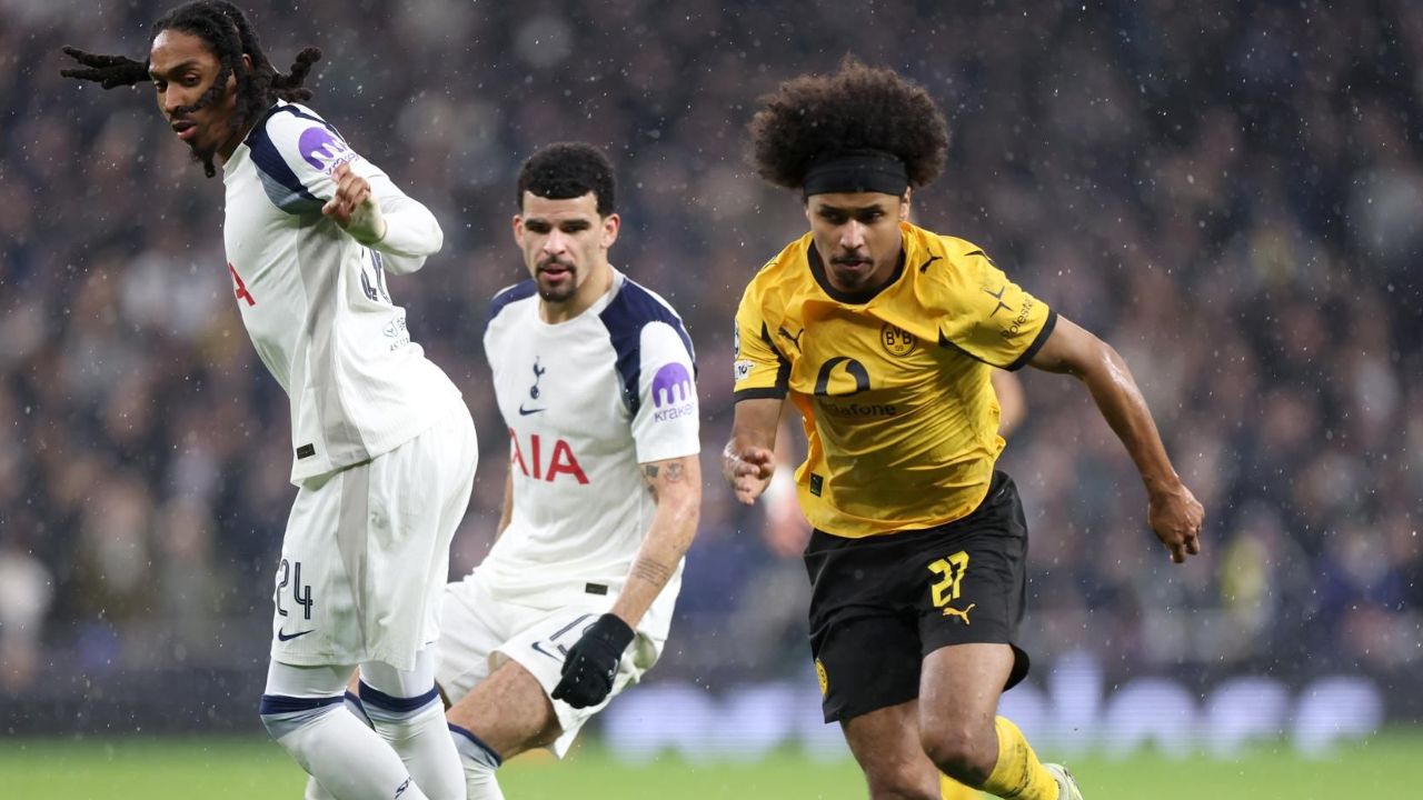 Le FC Barcelone passe à l'offensive pour Karim Adeyemi