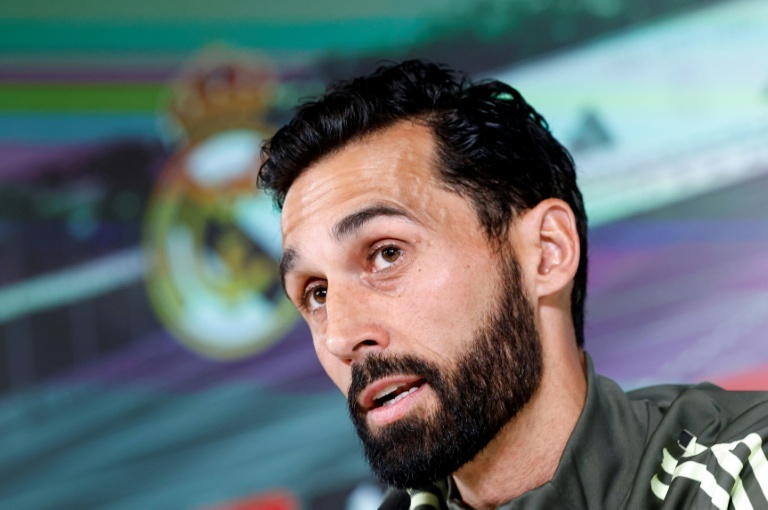 Le Real Madrid doit "faire passer le collectif avant l'individuel", lance Arbeloa