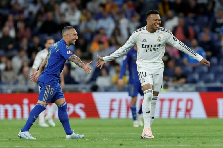 Mbappe whistled as Real Madrid beat Oviedo
