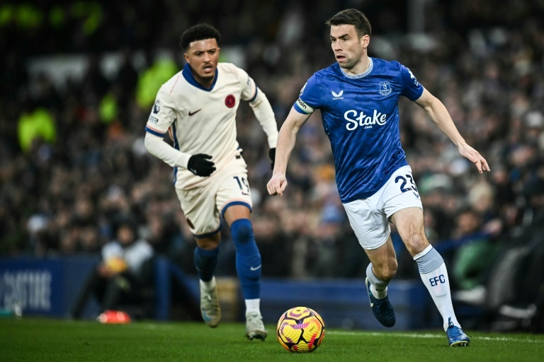 Long-serving Coleman to end Everton career at end of season