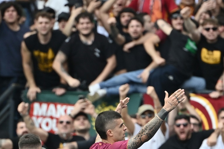 Roma near Champions League return with derby triumph, Napoli secure top four