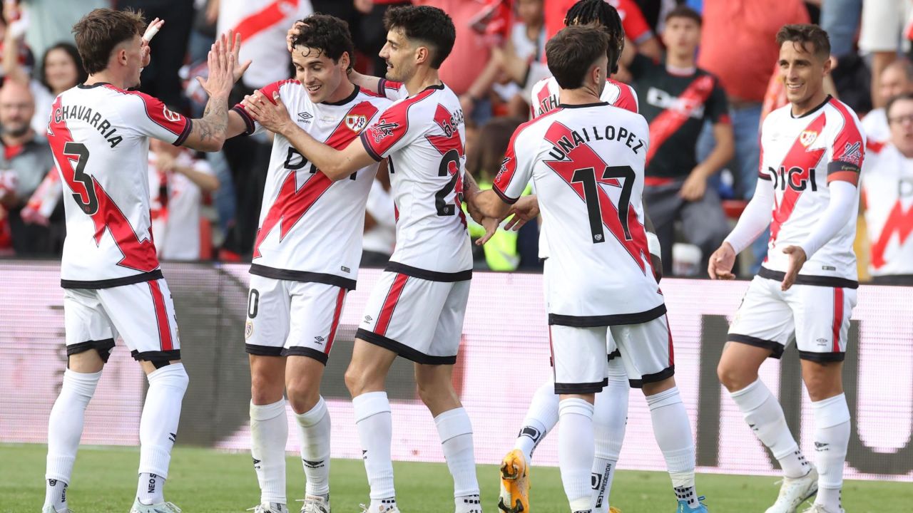 Vallecas tumba el 8