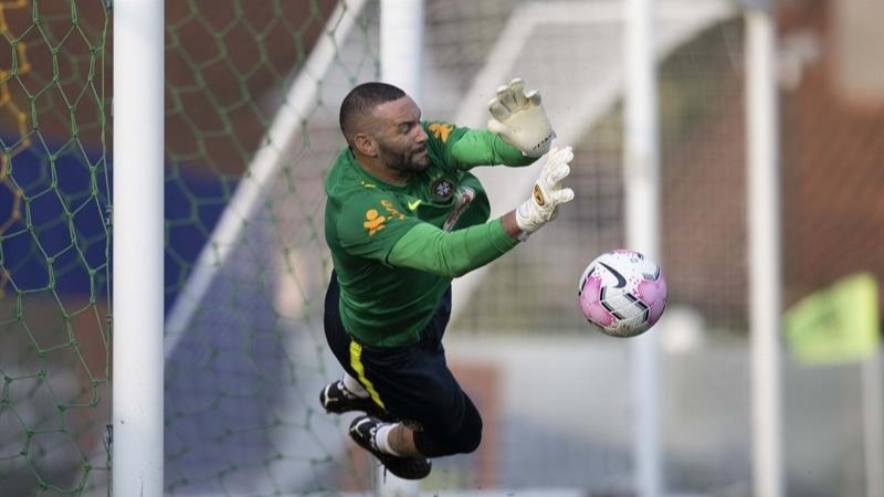 Weverton ganha força para convocação da Seleção