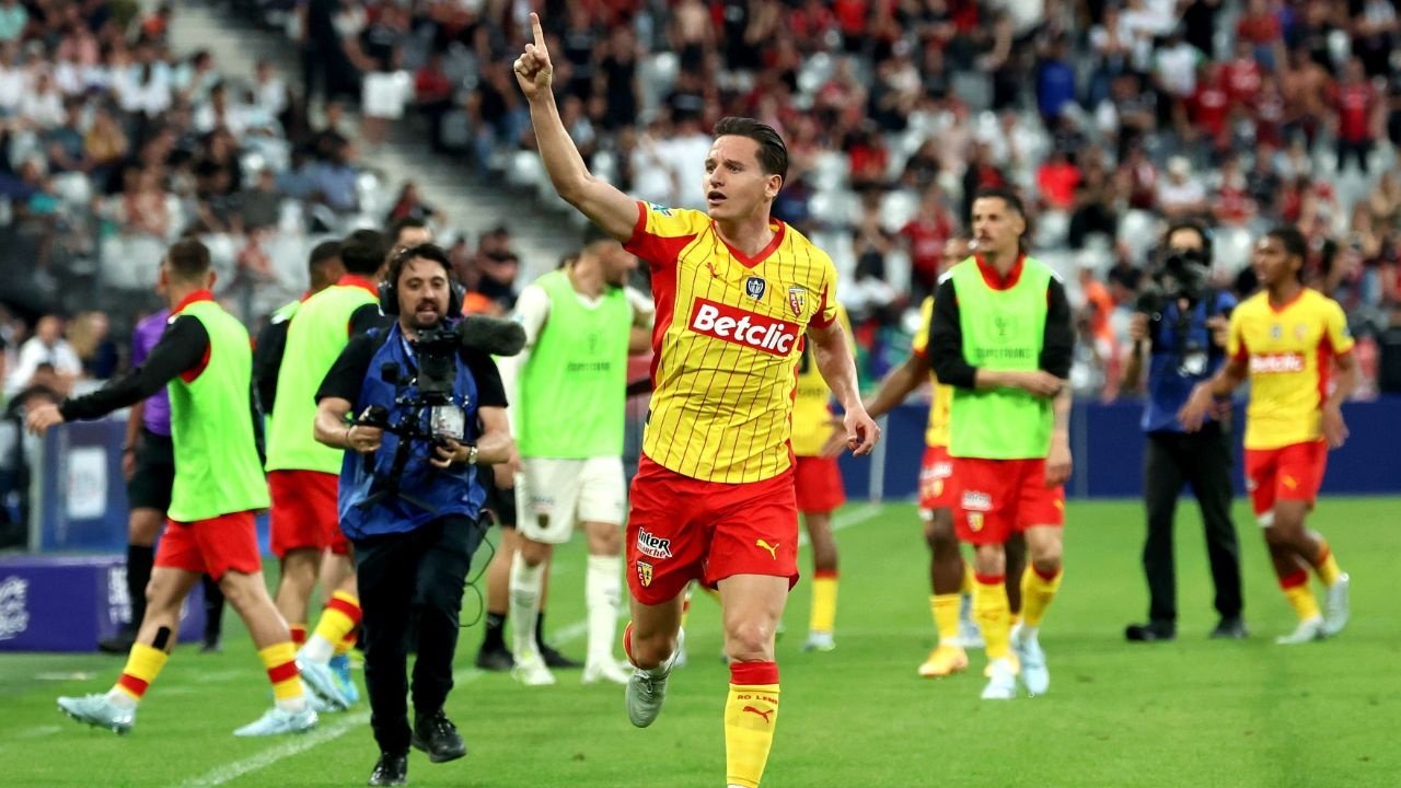 Lens riding high both on and off the pitch