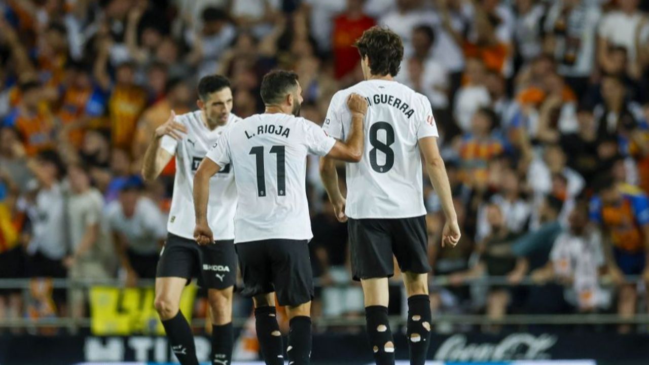 Fiesta a medias en Mestalla