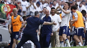 El Tottenham salva los muebles de un año infame