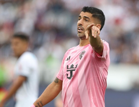 Luis Suárez compara su caso: Quizás Julián se planta, eso depende de cada uno
