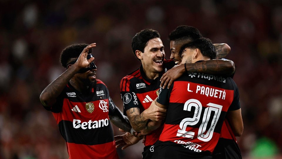 'Fla' vence adversário peruano no Maracanã, confirma liderança do Grupo A e avança embalado para o mata-mata da Libertadores.