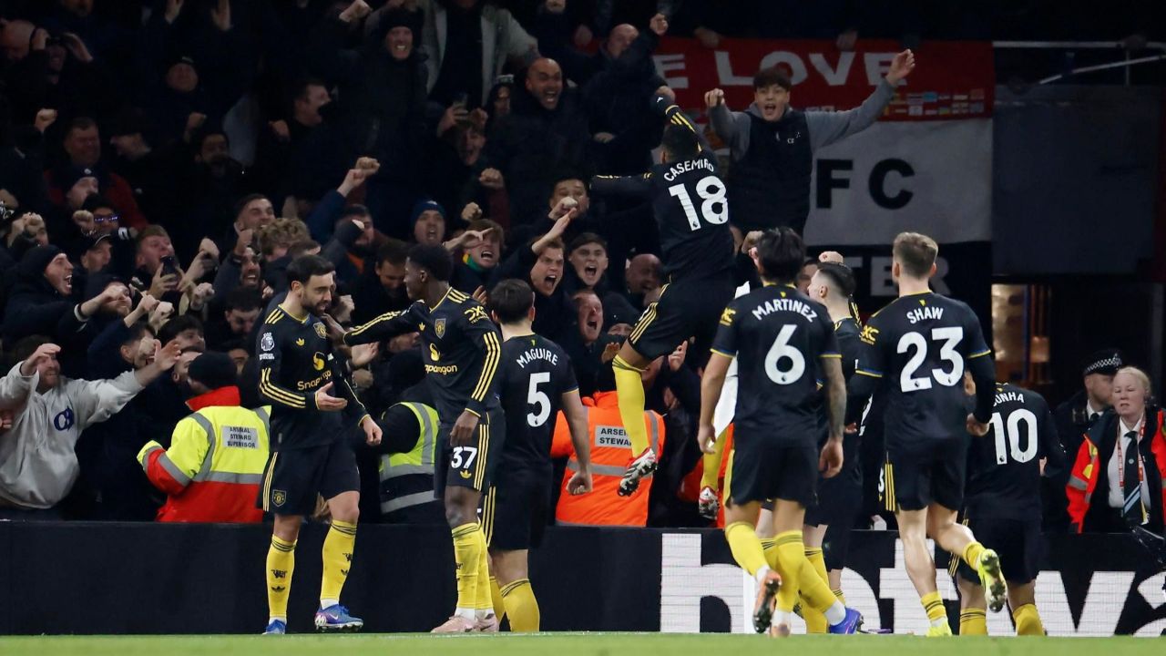 Man United ownership could change as Glazers explore sale
