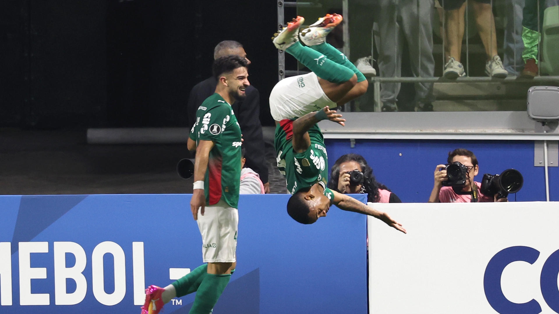 'Verdão' goleia o Junior Barranquilla no Allianz Parque, confirma vaga nas oitavas da Libertadores e encerra a fase de grupos na vice-liderança do Grupo F.