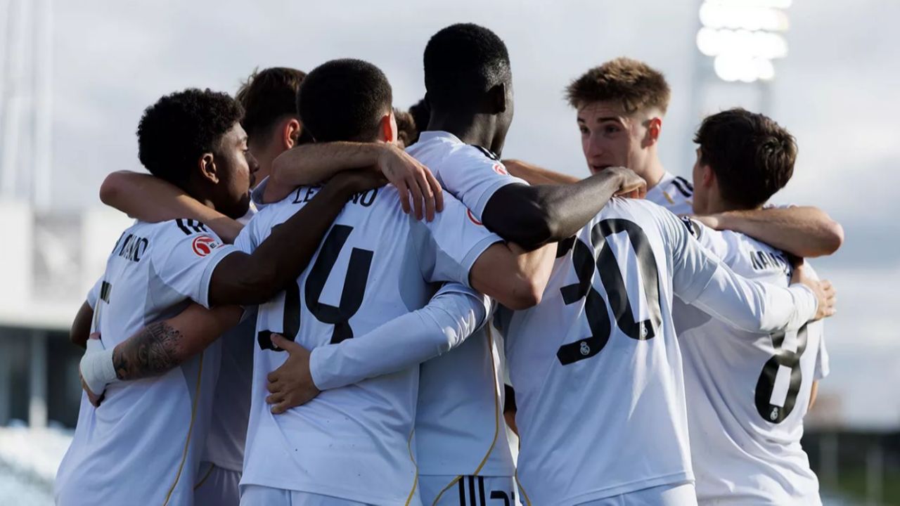 La RFEF desestima el recurso del Pontevedra; el Castilla jugará el 'play off'
