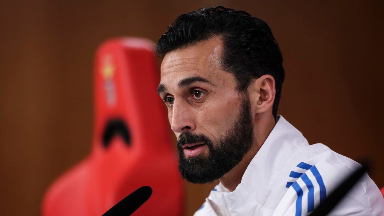 Arbeloa ficha por el Fulham y se estrenará ante el Chelsea de Xabi Alonso