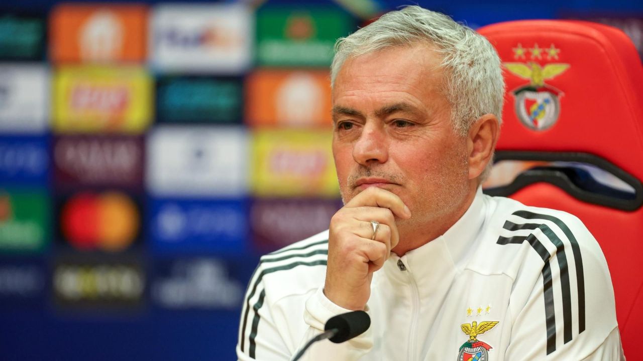 Il Benfica scopre le carte: servono 15 milioni di euro per liberare Mourinho