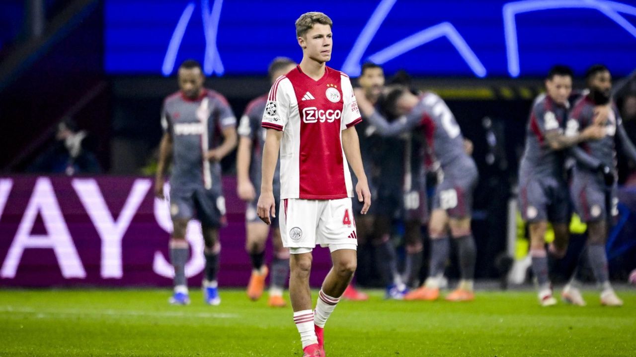 Newcastle complete €27m move for Dutch midfielder Sean Steur