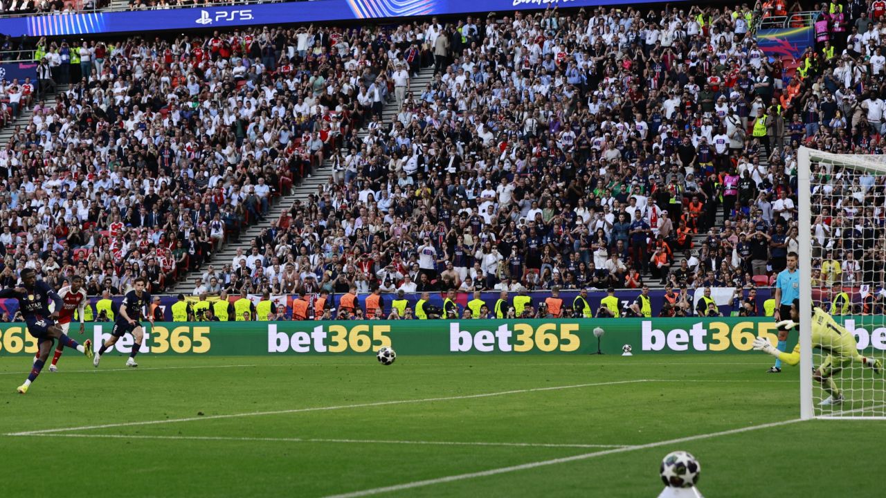 Dembélé marcó el gol del PSG en la final de la Champions contra el Arsenal