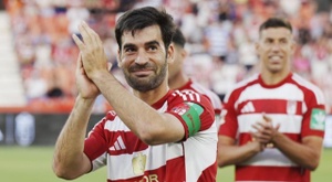 Oliván se cuela en el homenaje a Trigueros