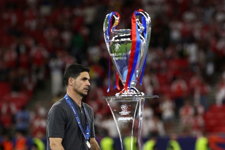 PSG best team in the world, admits Arsenal's Arteta