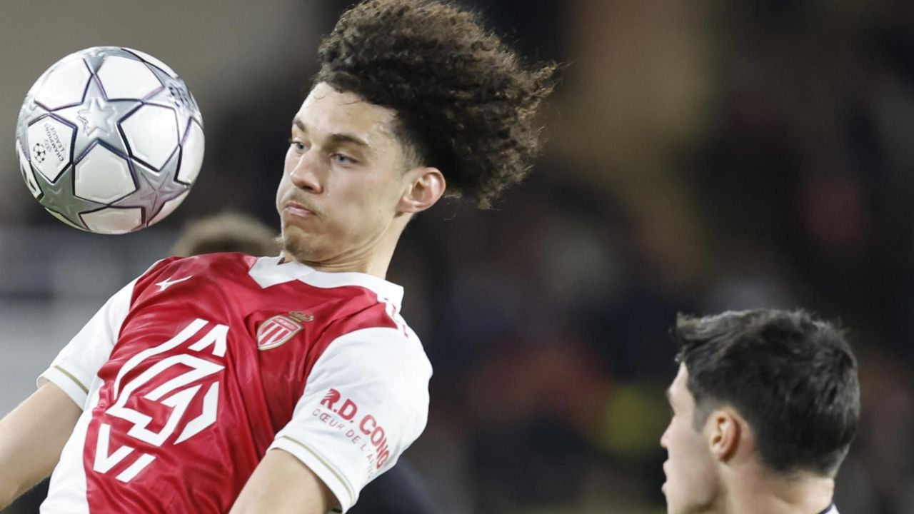 Akliouche arrives in Paris to complete €50m PSG move