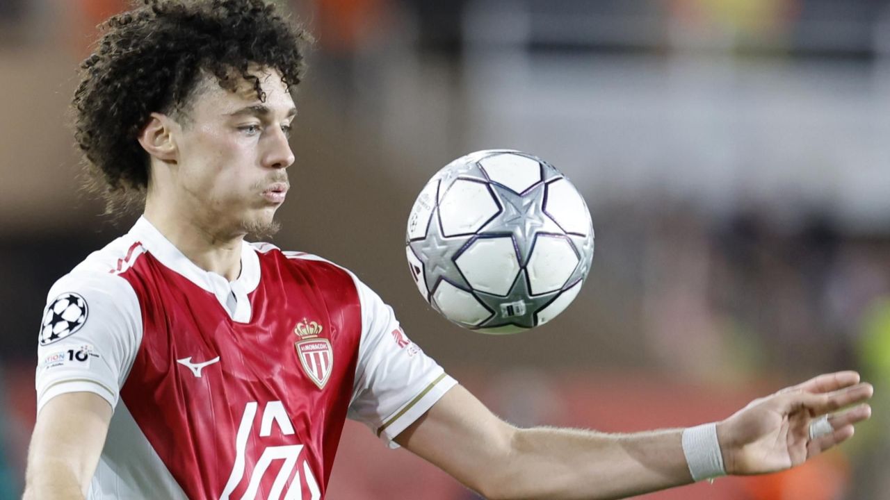 Akliouche affole le mercato : le PSG en pole, la Premier League en embuscade
