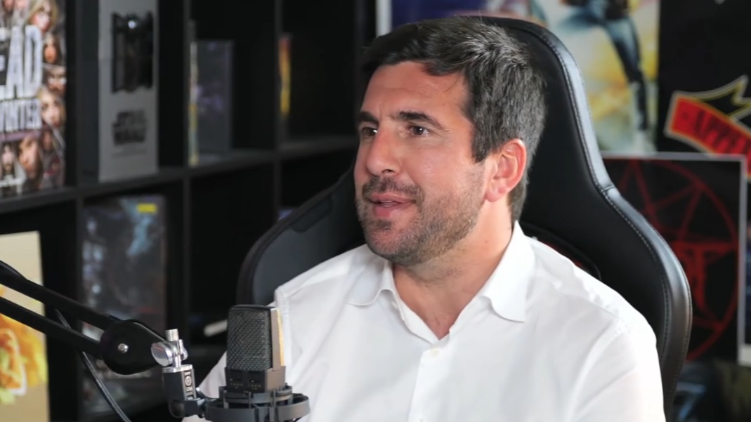Nos gustaría saber quién es Anas Laghrari porque toma todas las decisiones