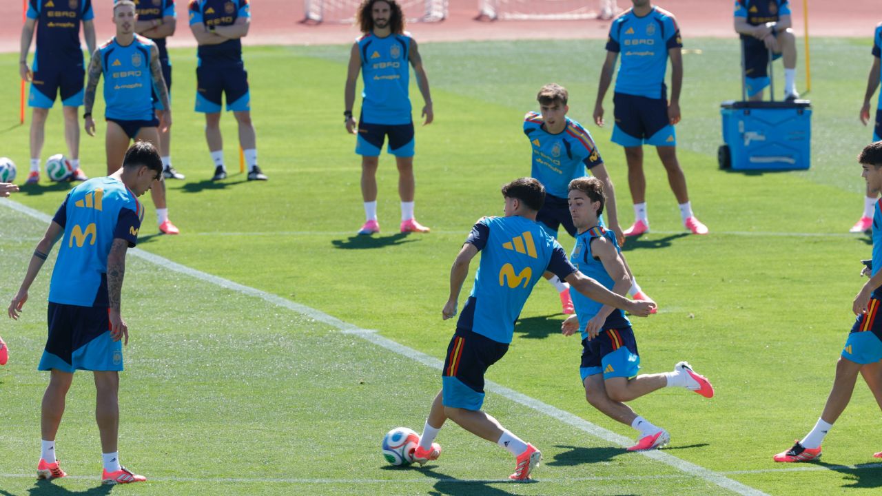 Mikel Merino, gran novedad en el entrenamiento de España