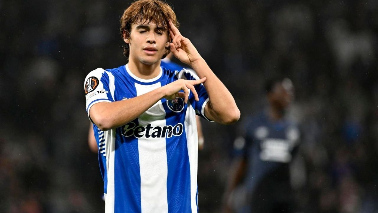 Roma y Oporto siguen negociando por Rodrigo Mora