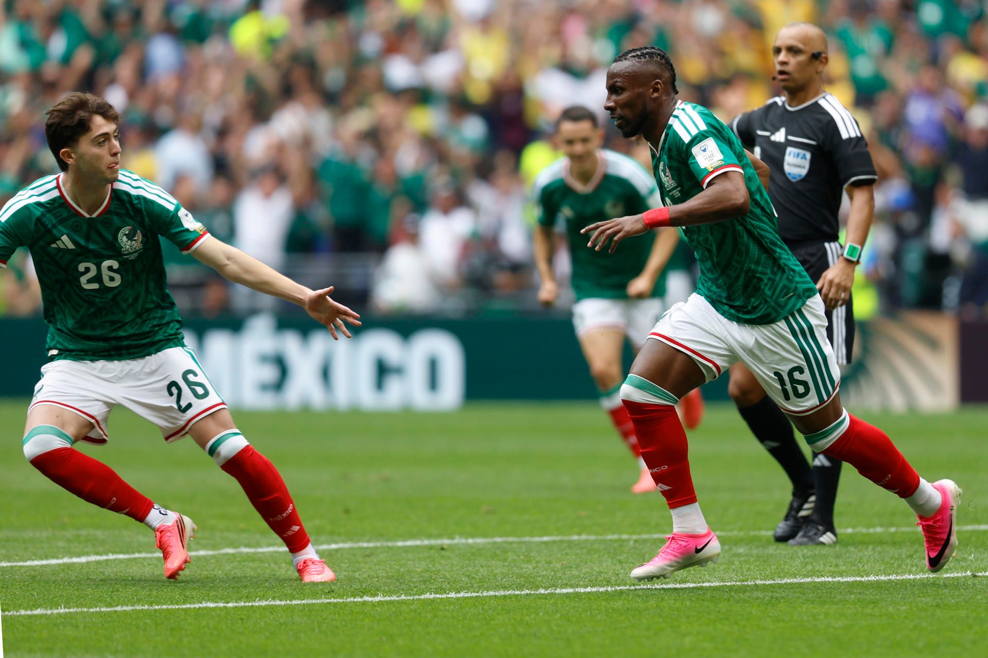 Sudáfrica invita al tequila en el Azteca