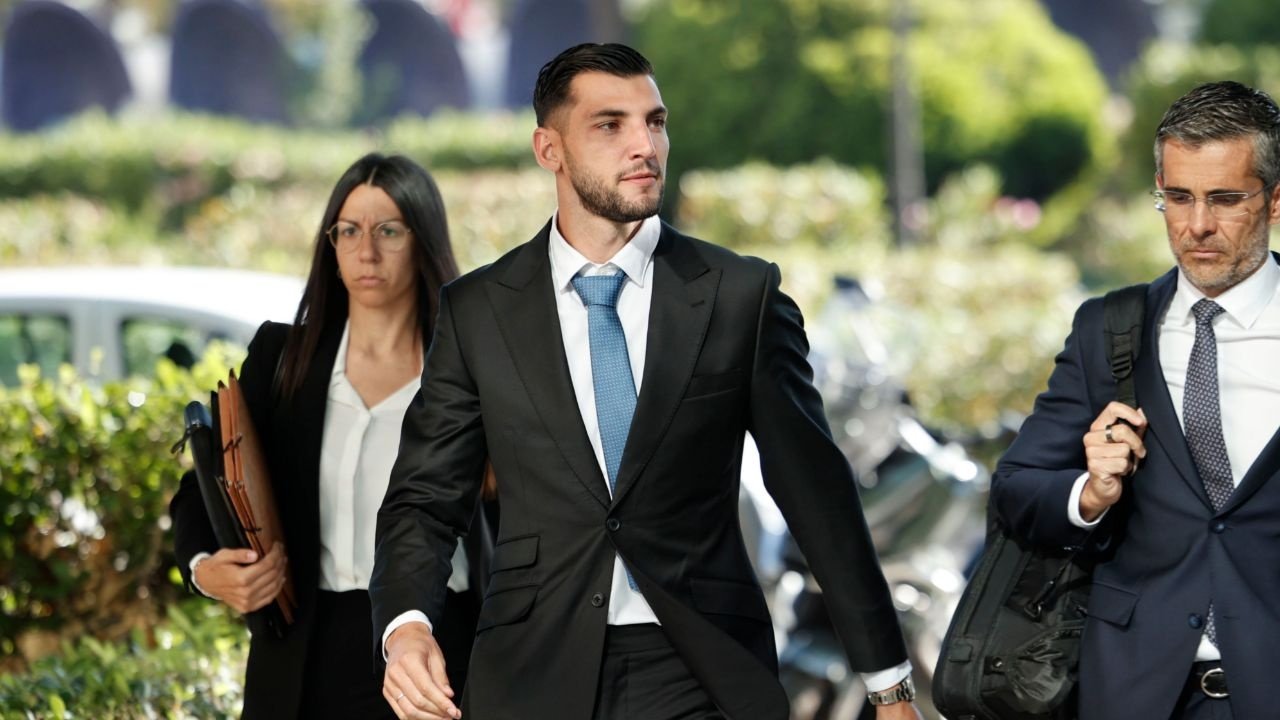Rafa Mir condannato a 8 anni e mezzo di carcere per violenza sessuale