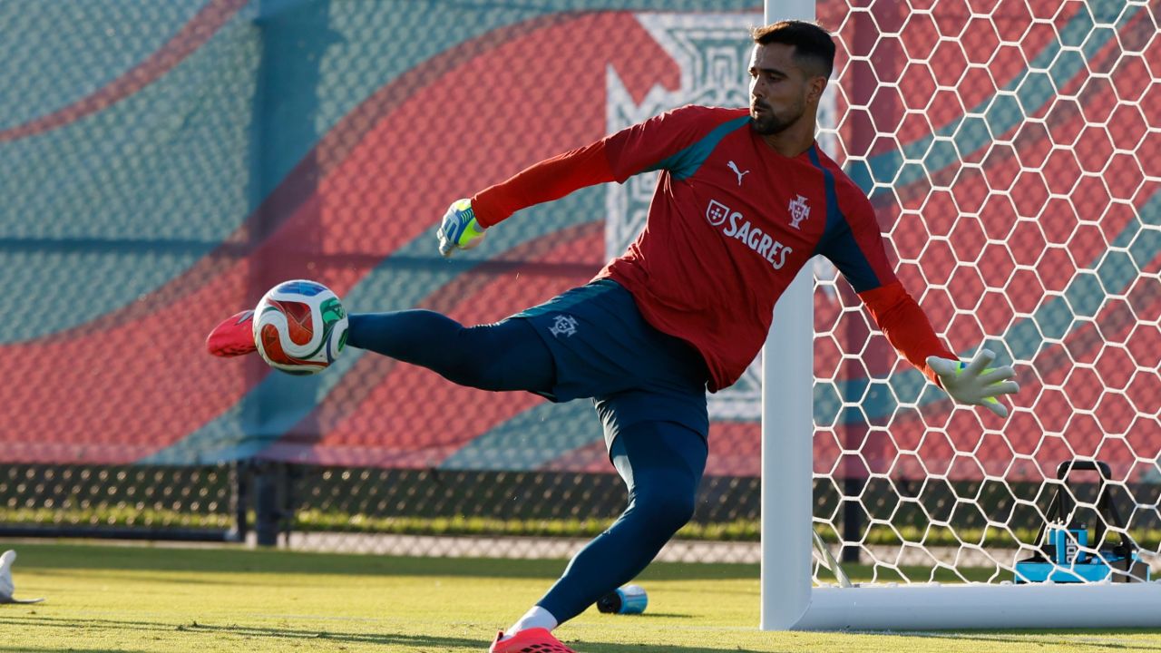 Chelsea et le PSG s'intéressent à Diogo Costa, le gardien portugais