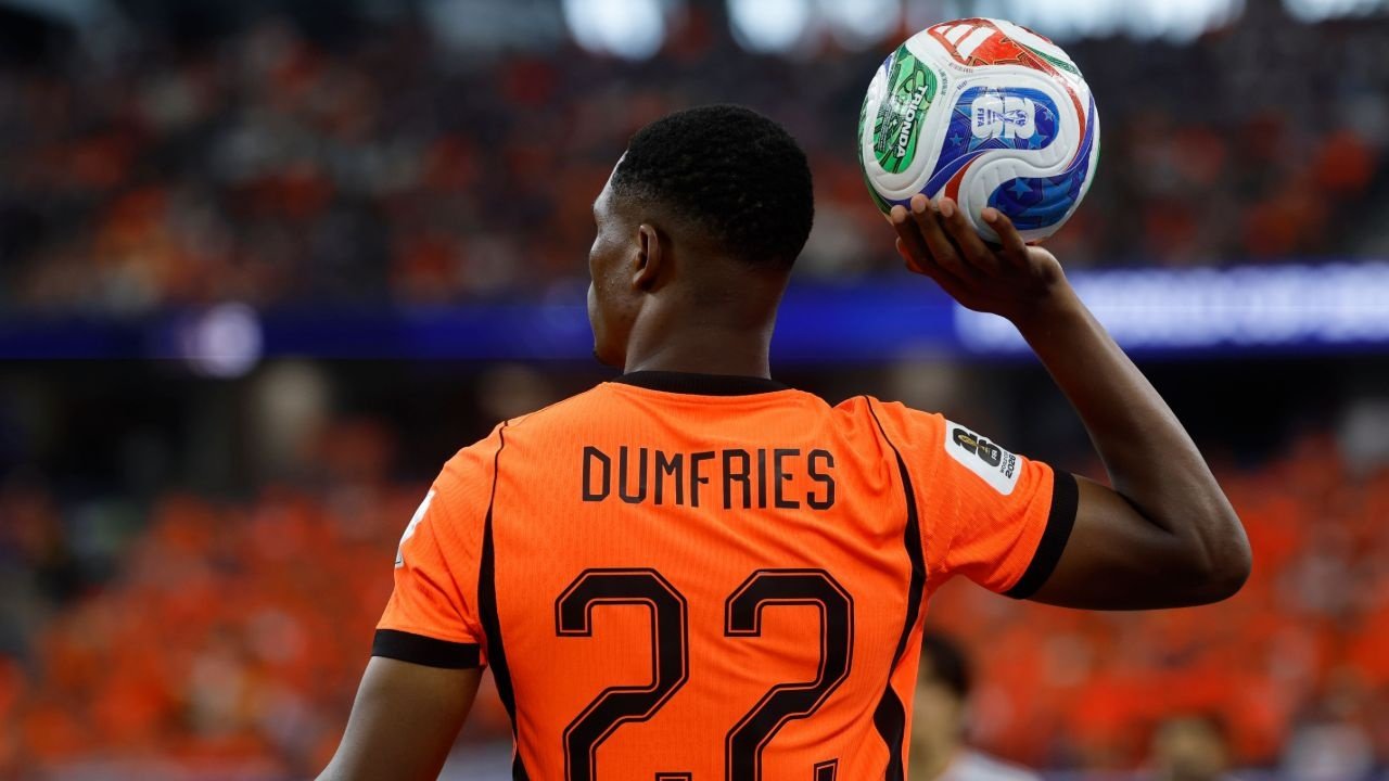 Denzel Dumfries en route pour le Real Madrid. EFE