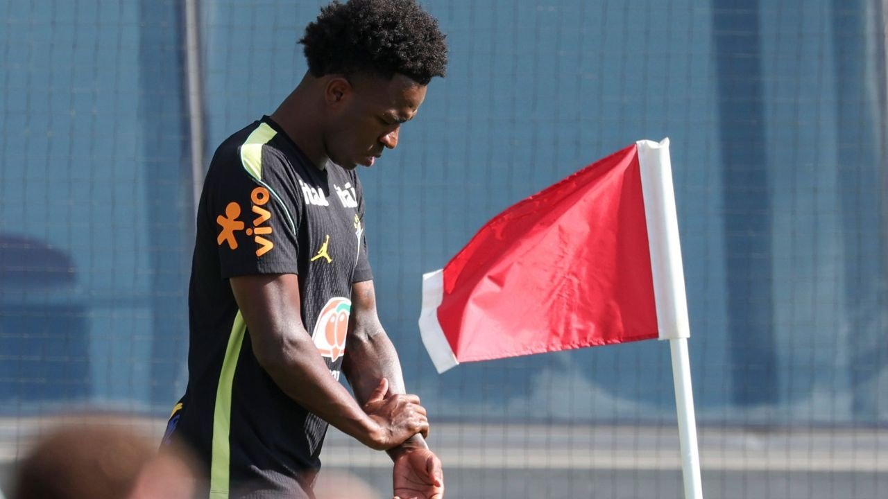 Tra scouting aggressivo, investitori di alto profilo e focus sui giovani talenti, il club sfida le grandi dopo il ritorno nell'élite.