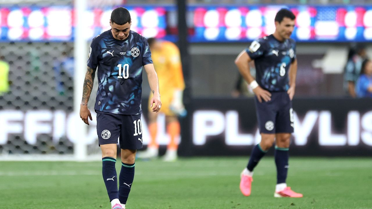 Almirón, el primer expulsado por la 'Ley Vinicius'
