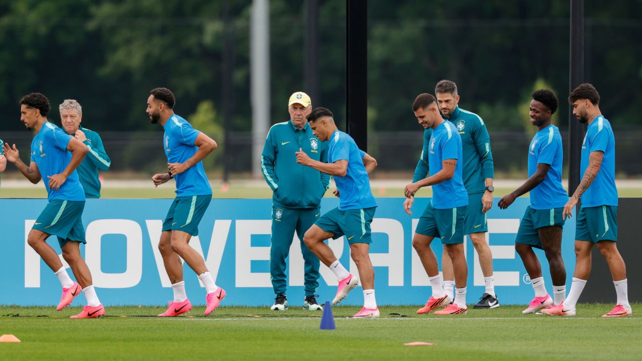 Alisson reaparece, pero Raphinha sigue ausente