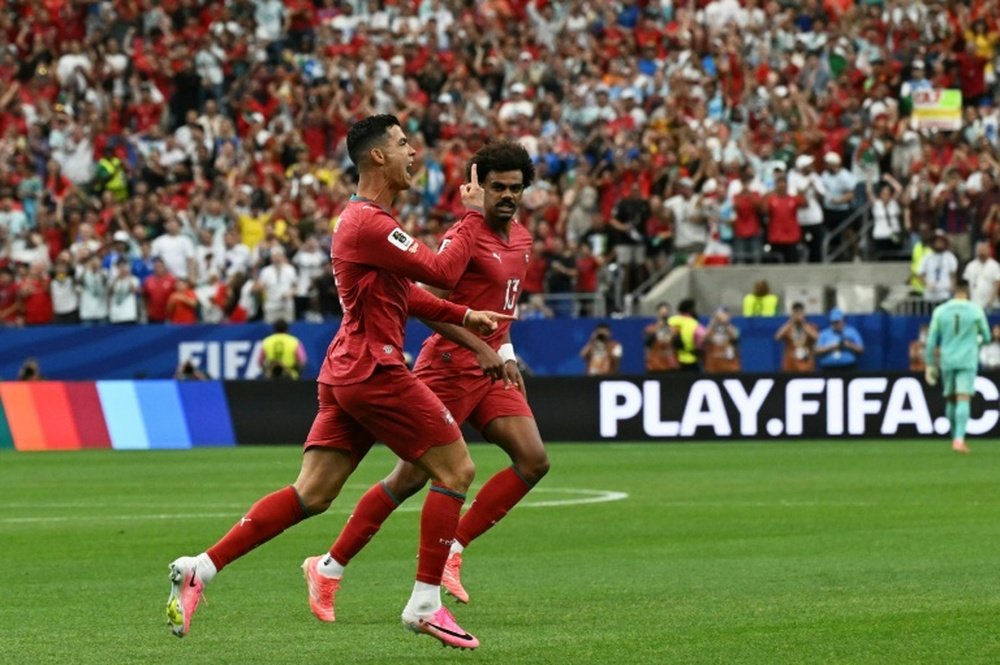 Cristiano Ronaldo celebrates