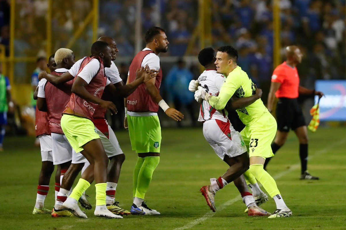 Un Mundial con Surinam, mucho más cerca