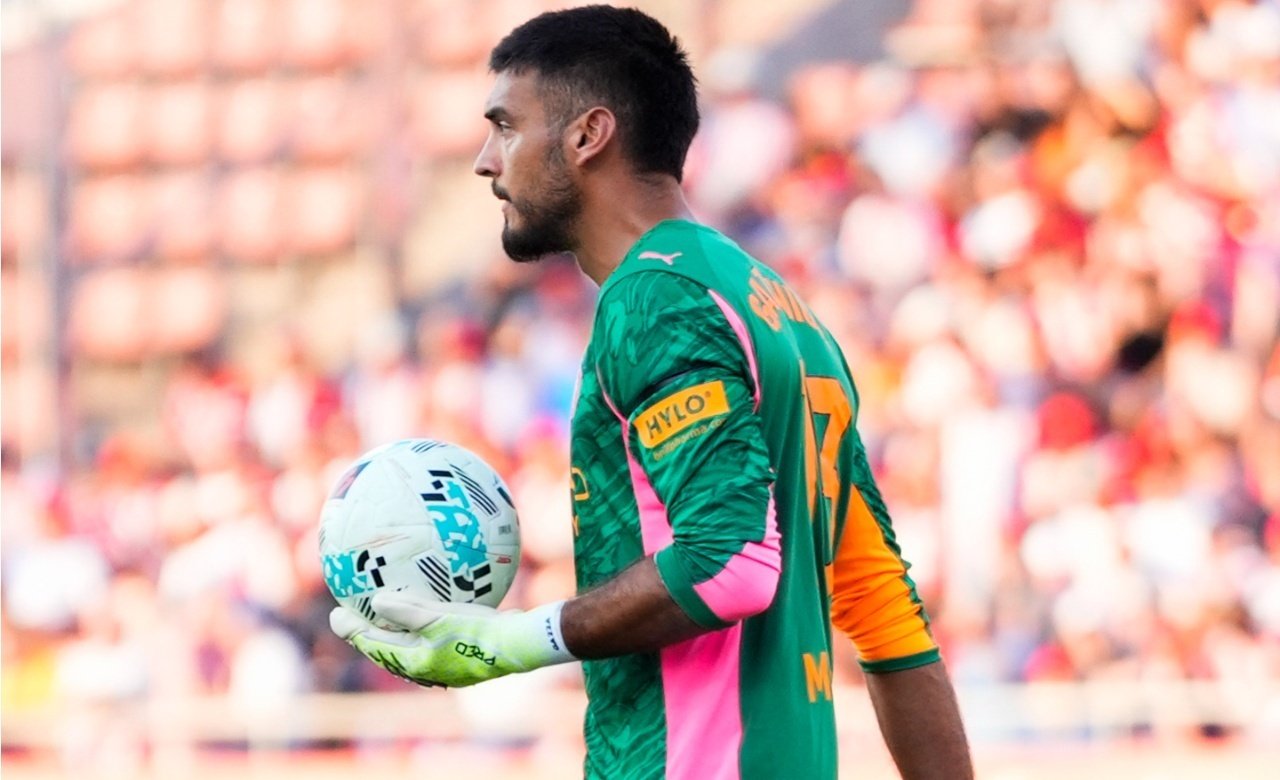 Gazzaniga pone la mesa y De Frutos devora al Girona. EFE