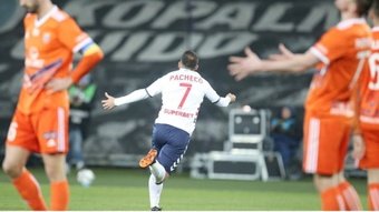 Dani Pacheco, celebrando su gol con el Górnik Zabrze. BeSoccer
