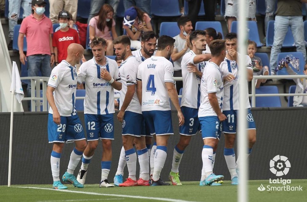 Los jugadores del Tenerife celebran un gol reciente en uno de sus partido. LaLiga