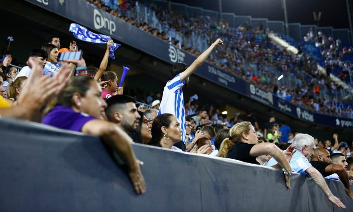Imagen de la afición del Málaga en La Rosaleda en el partido contra el Burgos. Marilú Báez