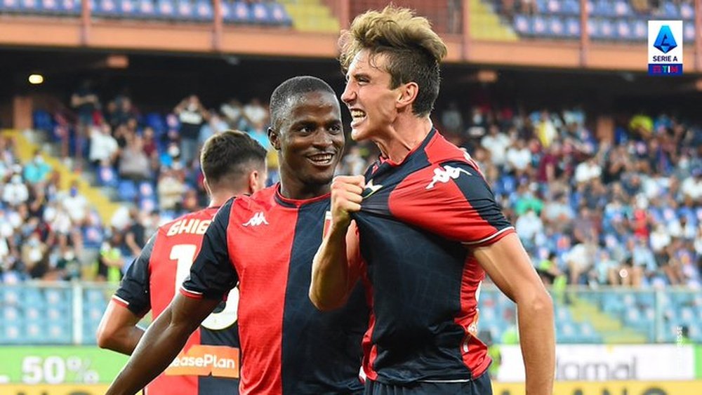 Andrea Cambiaso celebra un gol del Genoa. (Serie A)