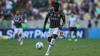 Luiz Henrique conduce el balón en un partido con Fluminense. (Fluminense)