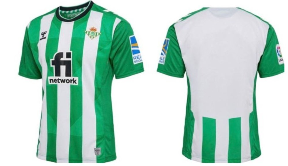 Las nuevas camisetas del Real Betis para la temporada 2022/23, de la firma hummel, serán uy similares a estas que se filtraron hace unas semanas.