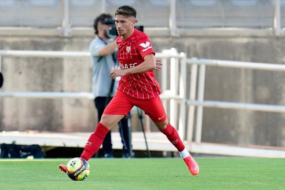 José Ángel Carmona, en un amistoso de la pretemporada 2021/22 con el Sevilla FC. Foto: Sevilla FC
