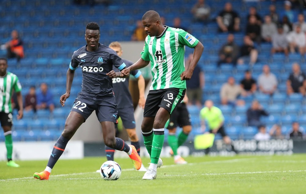 William Carvalho juega el partido ante el Olympique de Marsella en la pretemporada con el Real Betis. (Real Betis)
