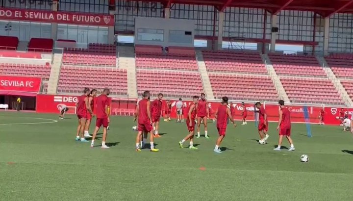 Munir entrena con el Sevilla FC pese a los rumores. Foto: @jmrodriguezper