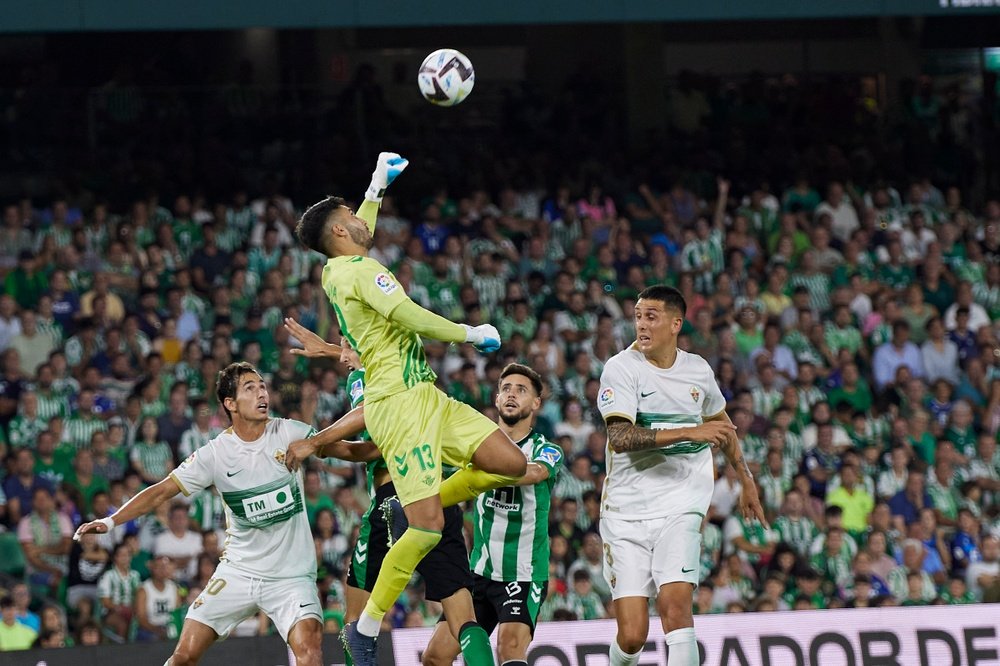 Rui Silva durante el partido entre Betis y Elche. (Salva Castizo)